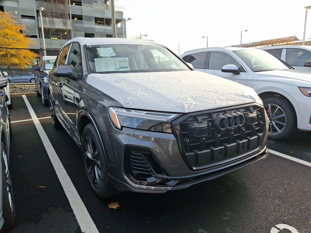 2025 Audi Q7  3