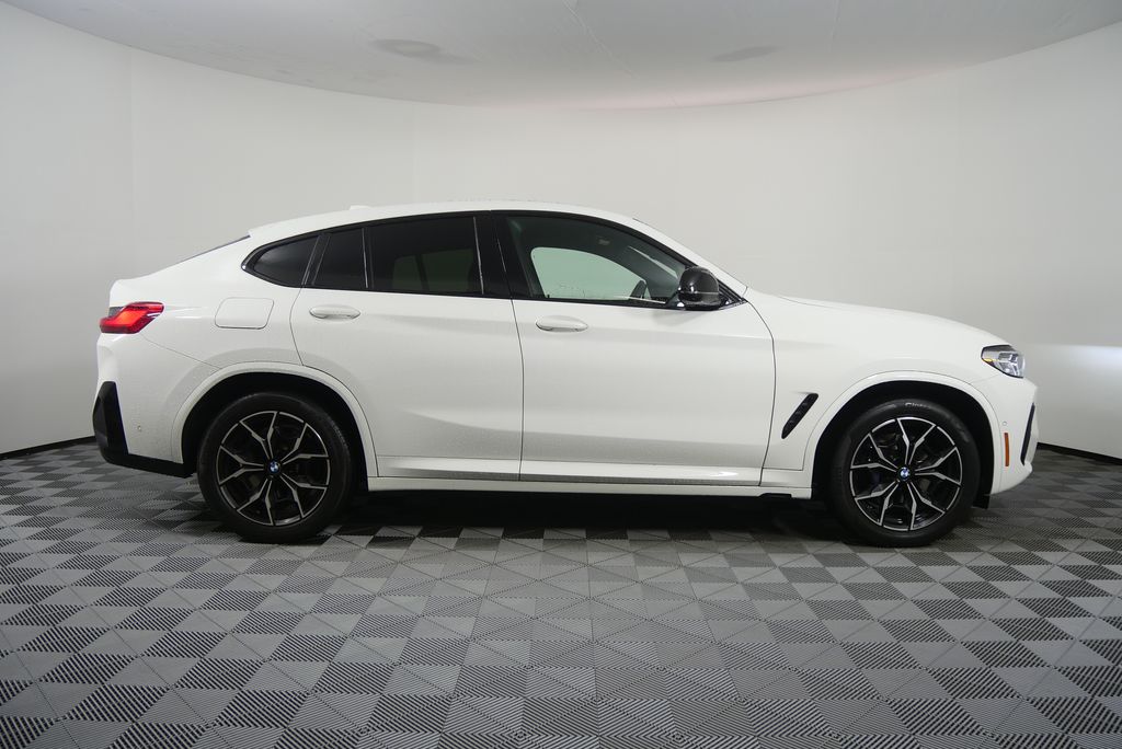 Thumbnail: 2025 BMW X4 - 2