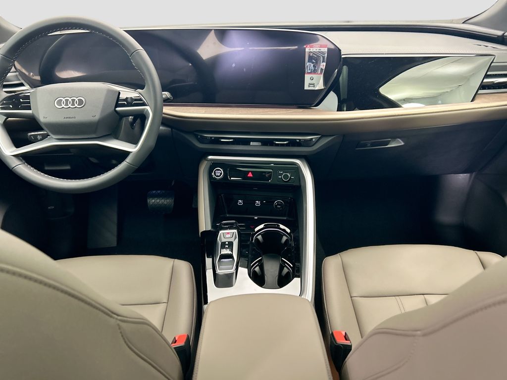 Thumbnail: 2025 Audi Q5 - 14