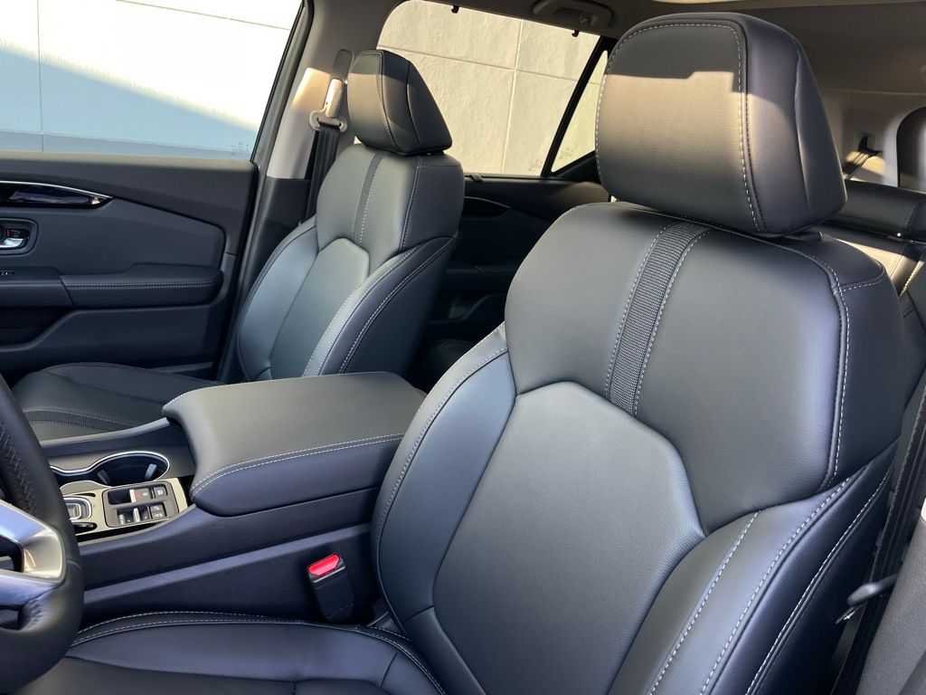 Thumbnail: 2025 Honda Pilot - 25