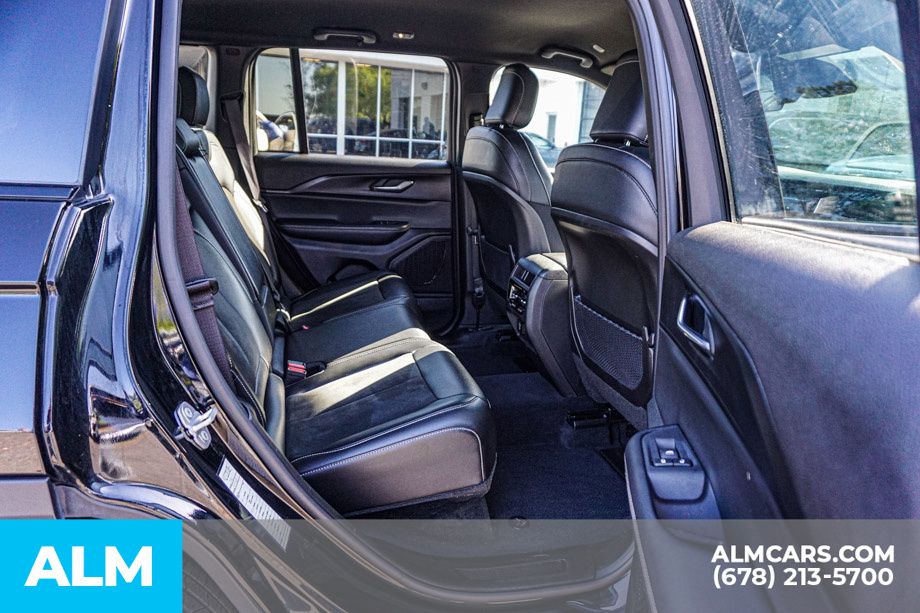 Used 2025 Black Jeep Altitude image 22