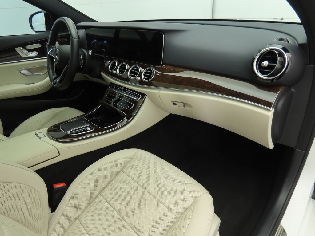 Thumbnail: 2023 Mercedes-Benz E-Class - 16