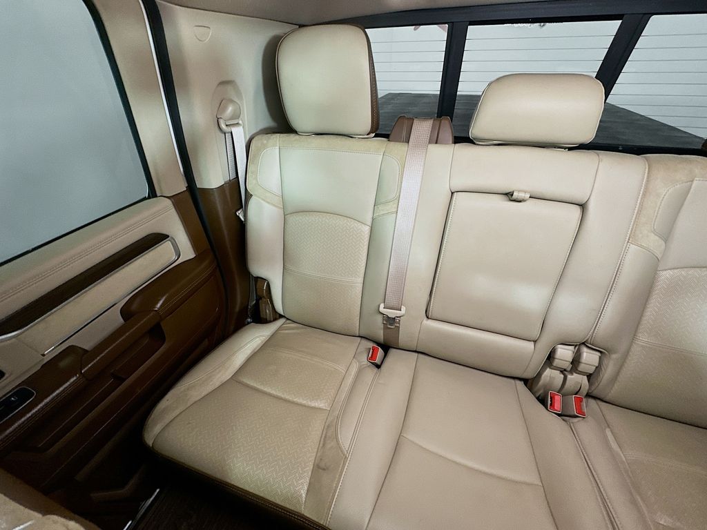 Used 2022 White Ram Laramie image 12