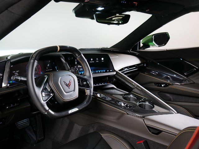 Used 2026 Green Chevrolet Z06 image 4
