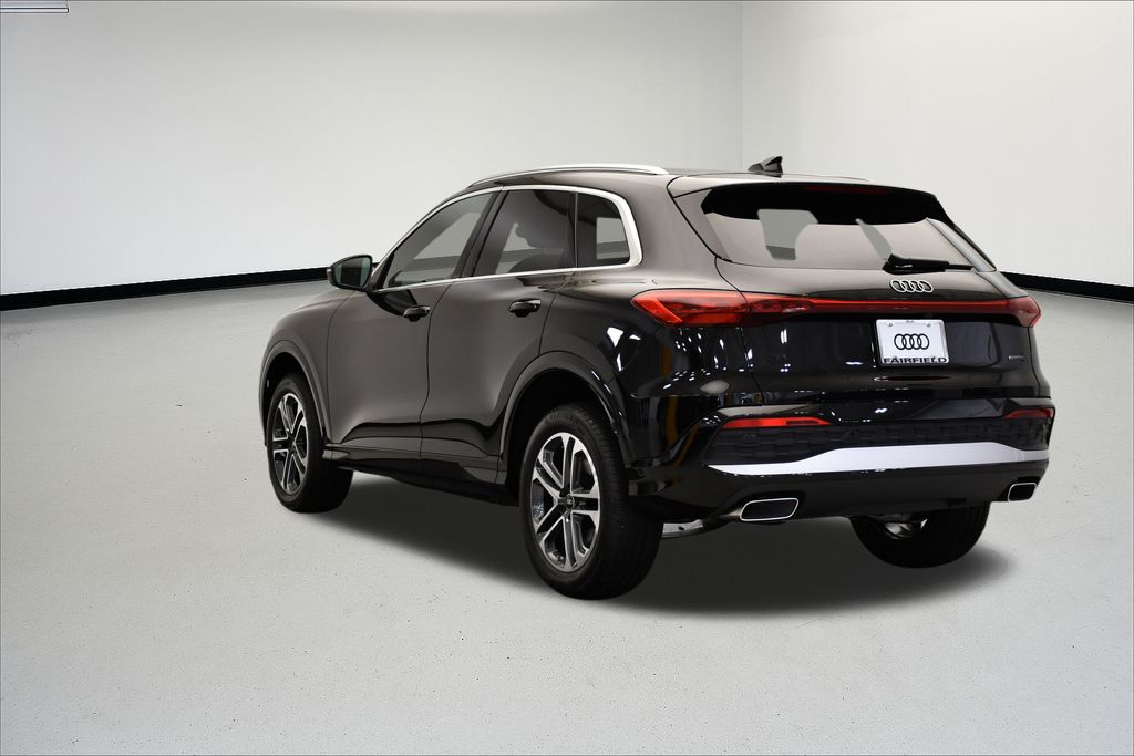 Thumbnail: 2025 Audi Q5 - 3