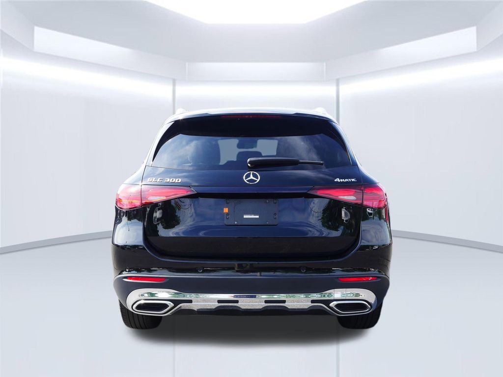 Thumbnail: 2024 Mercedes-Benz GLC - 4