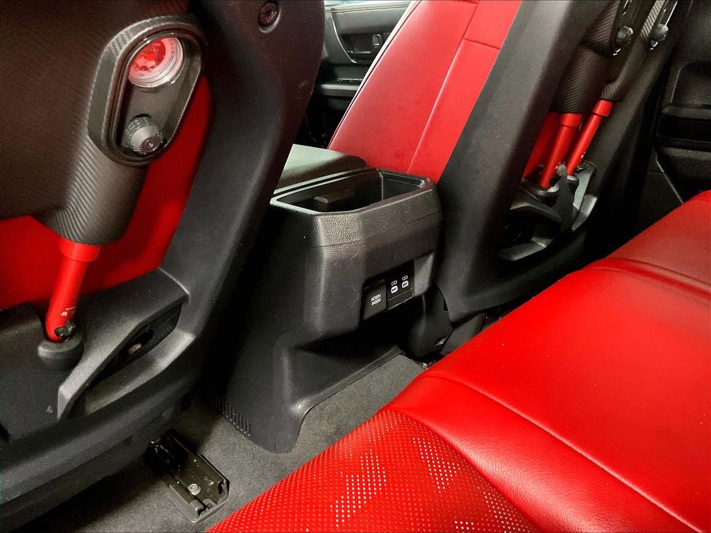 2025 Toyota Tacoma Hybrid — photo 28