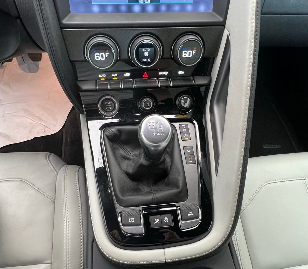 Thumbnail: 2019 Jaguar F-Type - 16