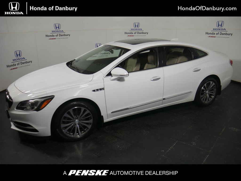 2019 Buick LaCrosse Essence -
                Danbury, CT