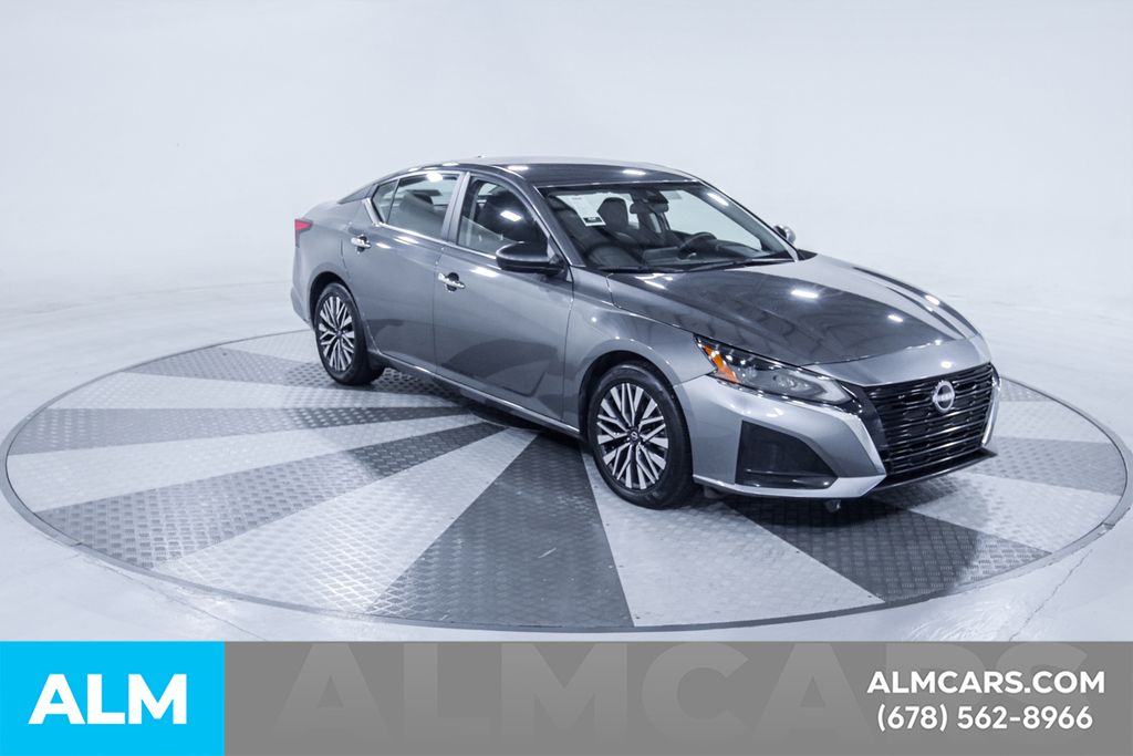 Used 2025 Gray Nissan 2.5 SV image 22