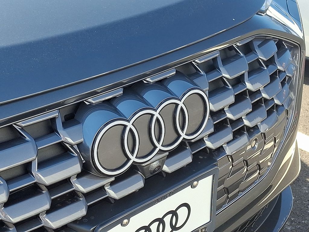 Thumbnail: 2025 Audi Q5 - 4