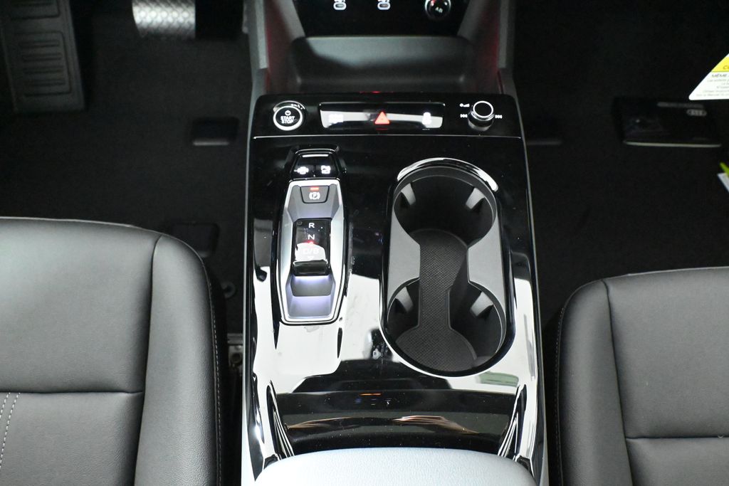 2025 Audi e-tron Premium 18