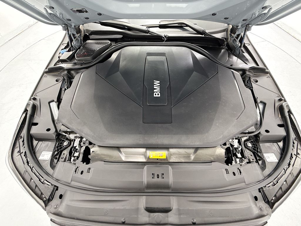 Thumbnail: 2026 BMW i5 - 28