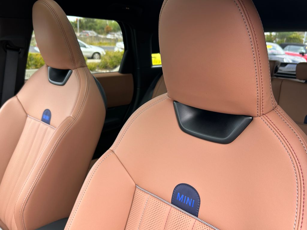 Thumbnail: 2025 MINI Cooper Countryman - 14
