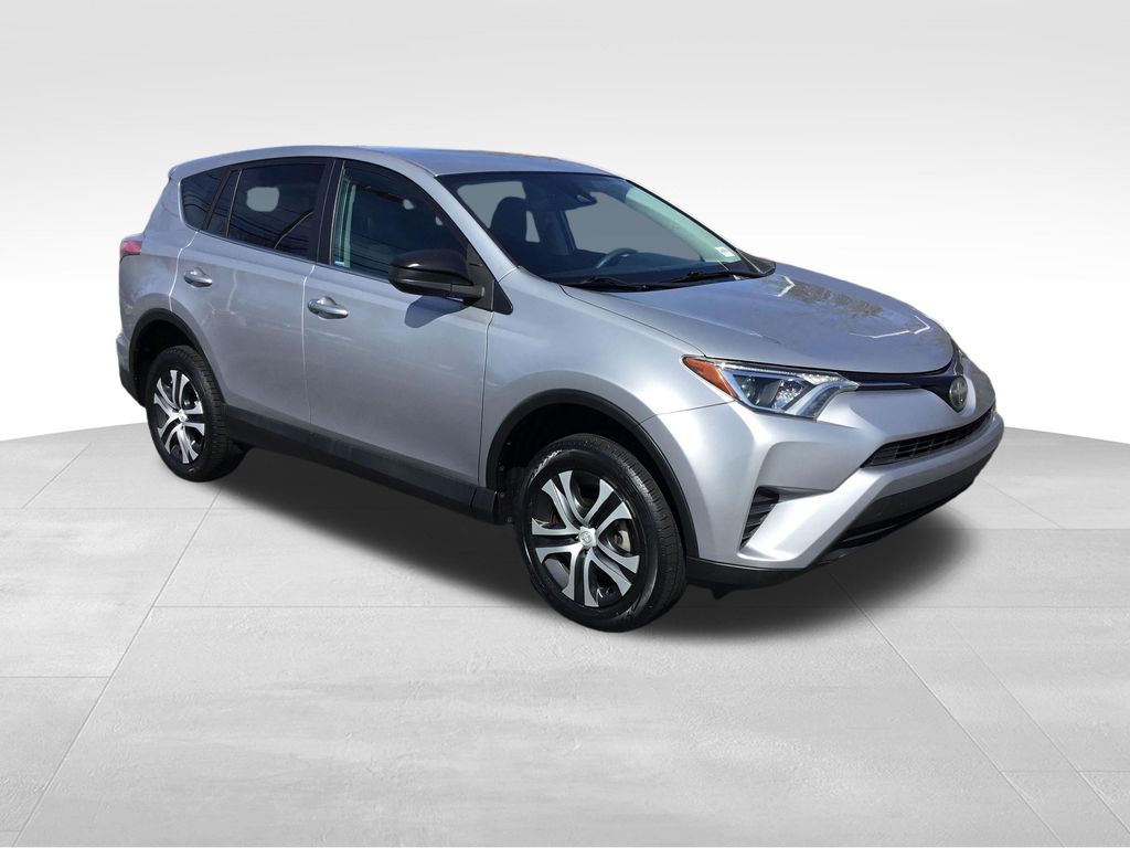 Thumbnail: 2018 Toyota RAV4 - 7