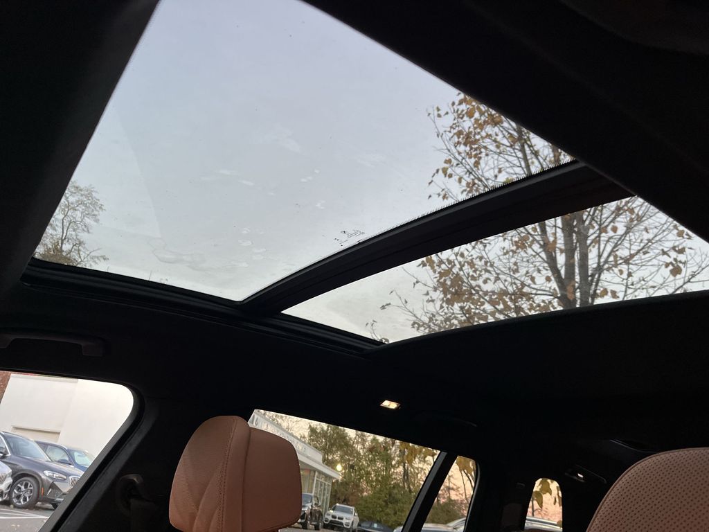 Thumbnail: 2023 BMW X7 - 22