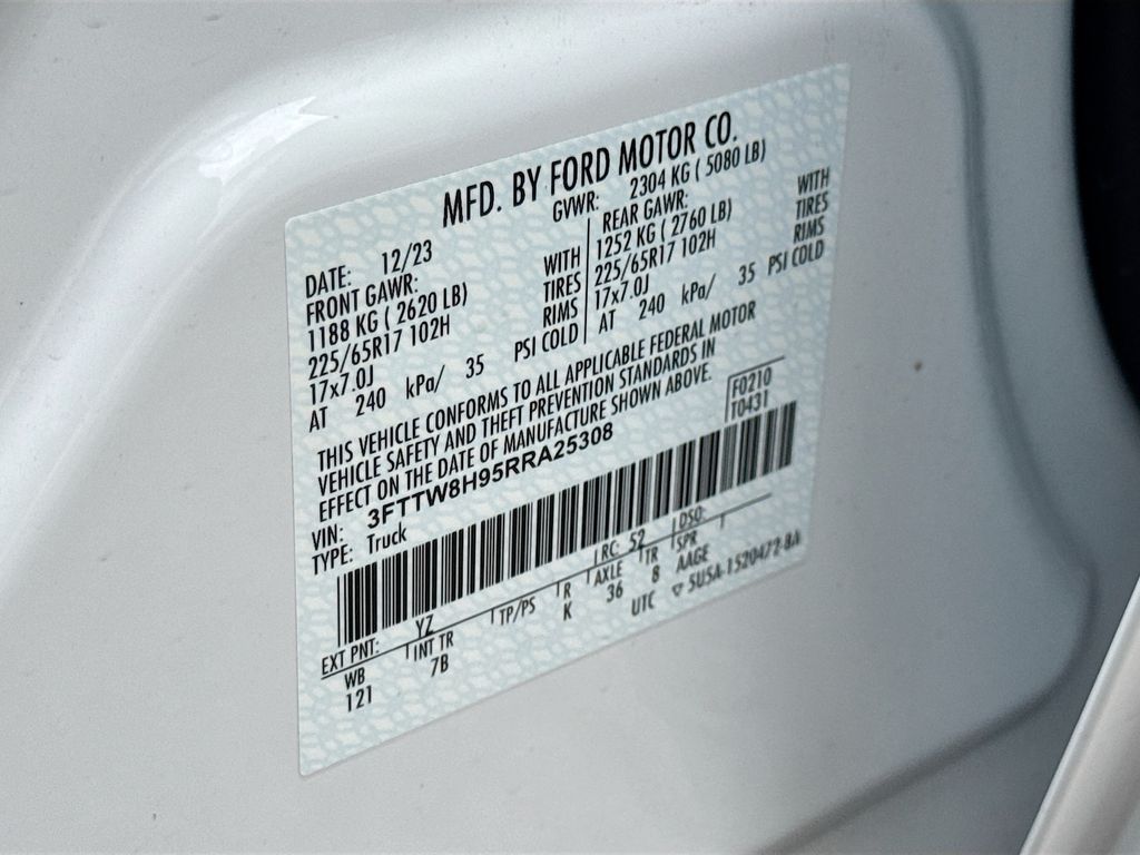Used 2024 White Ford XLT image 30