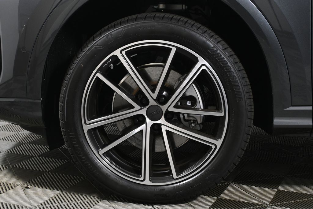 Thumbnail: 2026 Audi Q5 - 12
