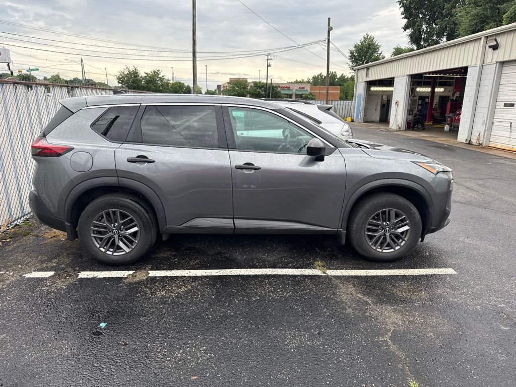 View vehicle photo 2