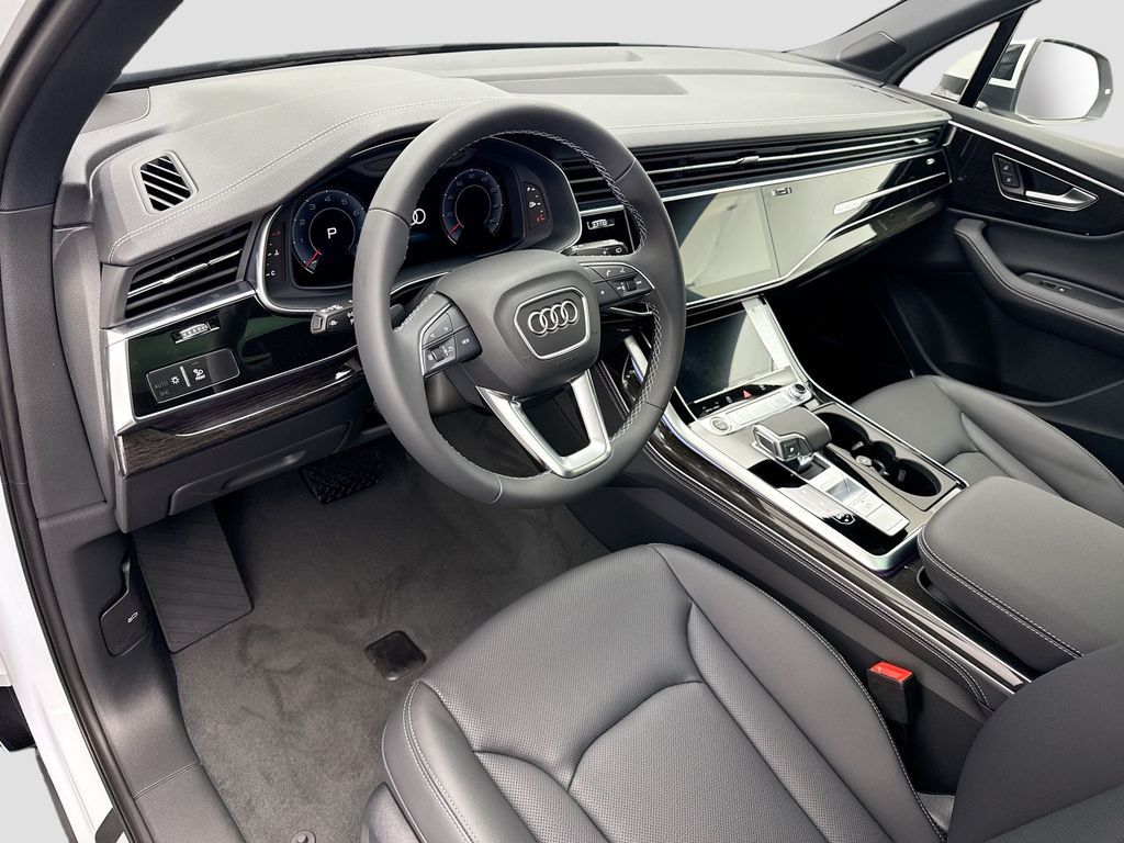 Thumbnail: 2026 Audi Q7 - 9