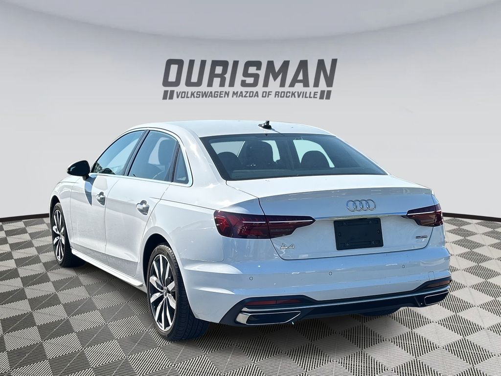 2022 Audi A4 40 Premium Plus photo