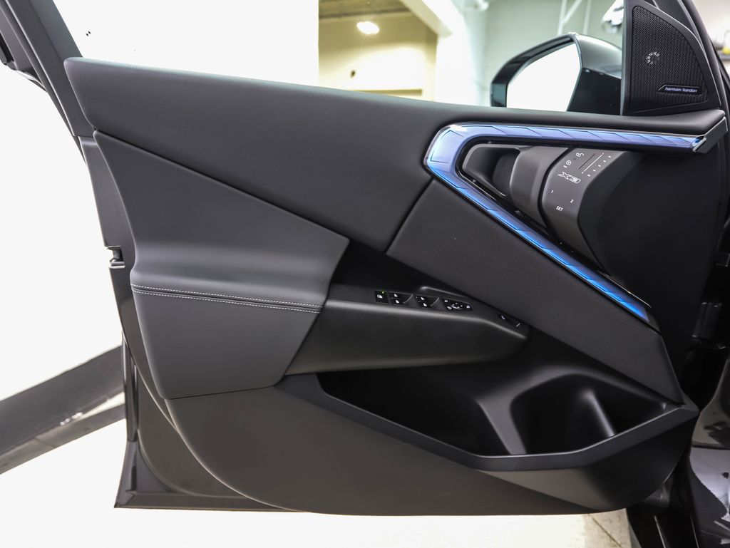 Thumbnail: 2025 BMW X3 - 9