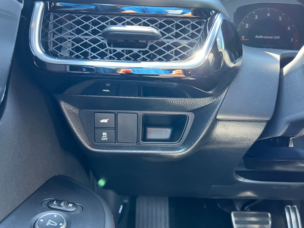 Thumbnail: 2025 Acura ADX - 16