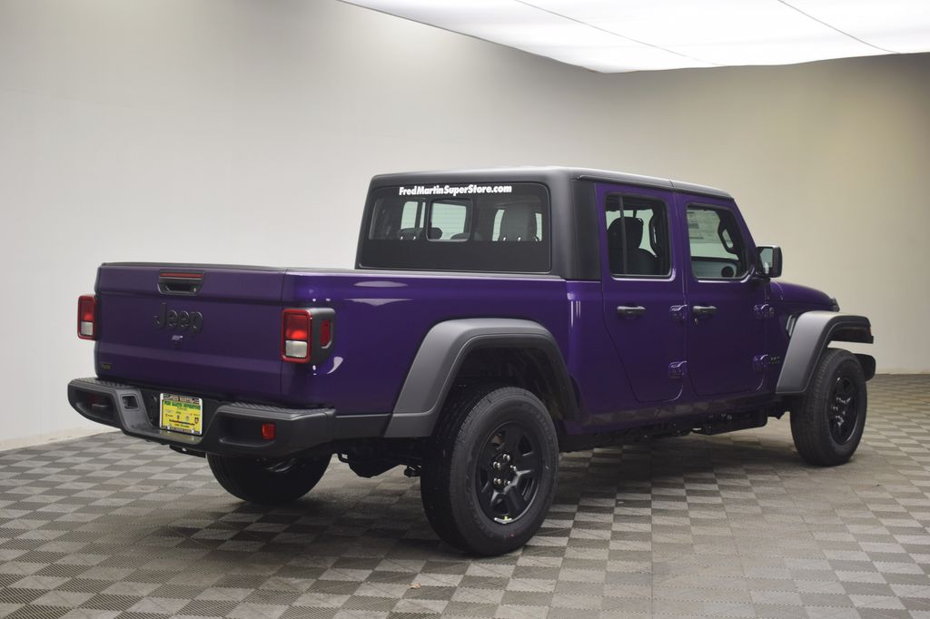 new 2026 Jeep Gladiator car, priced at $42,034