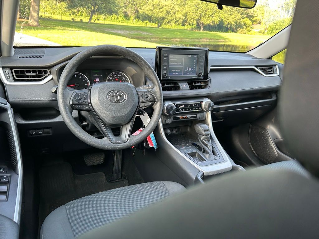 Thumbnail: 2021 Toyota RAV4 - 11