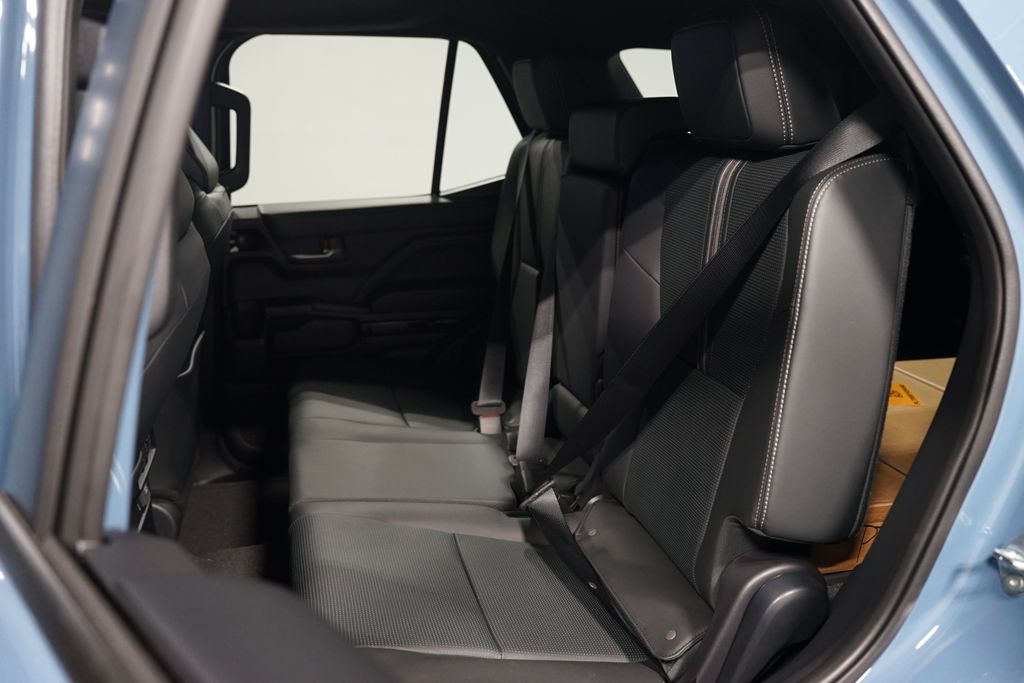 Thumbnail: 2025 Toyota 4Runner - 32