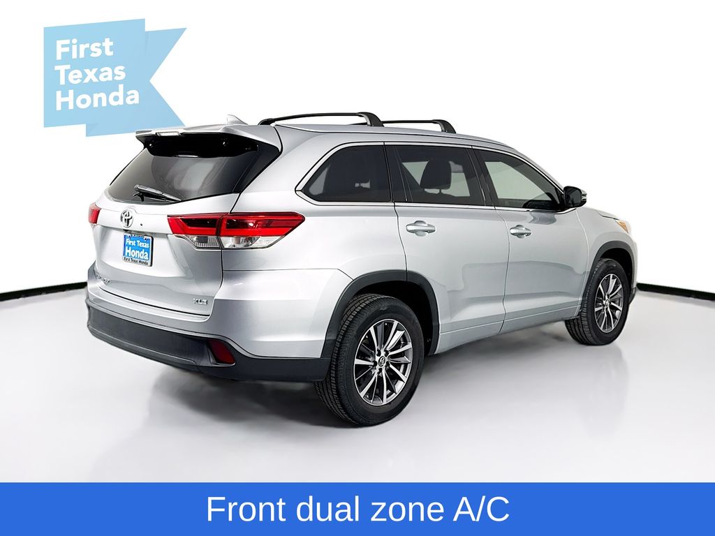 Used Car 2018 Toyota Highlander  Xle For Sale Under $25,000 In Austin, Texas