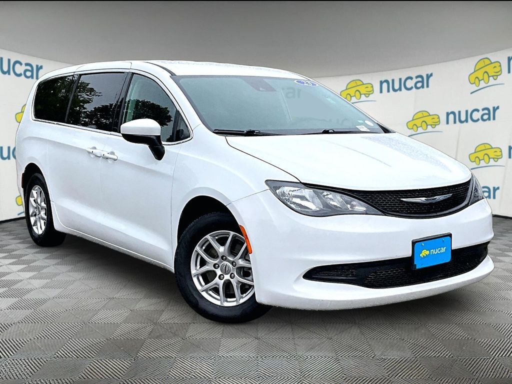  2023 Chrysler Voyager LX FWD   