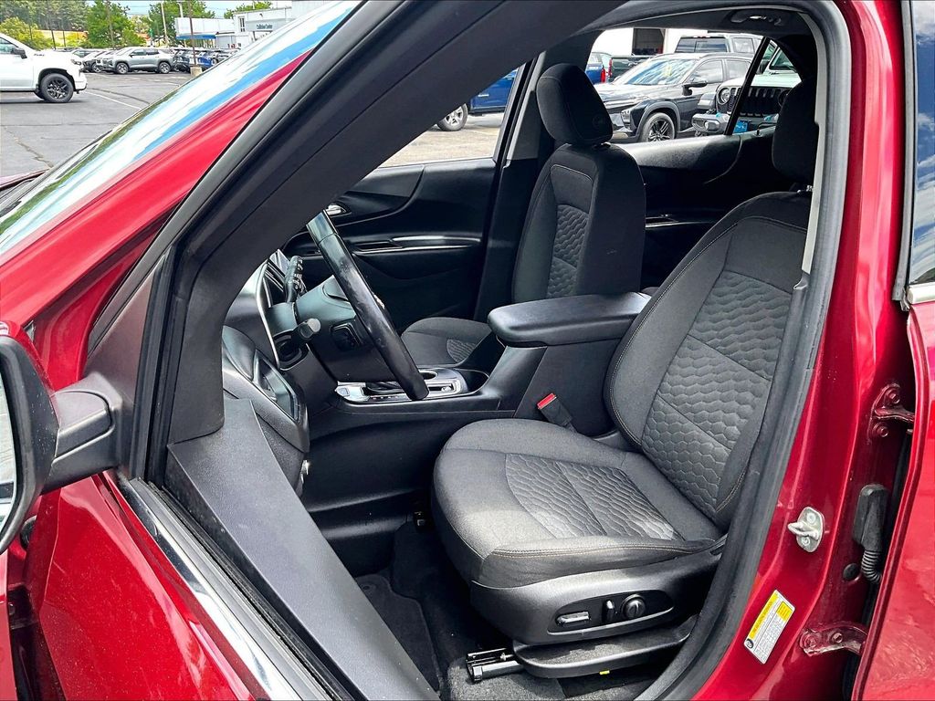 2018 Chevrolet Equinox — photo 10