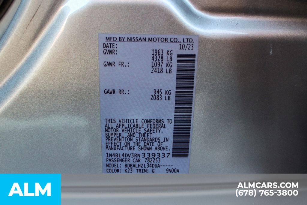 Used 2024 Silver Nissan 2.5 SV image 38