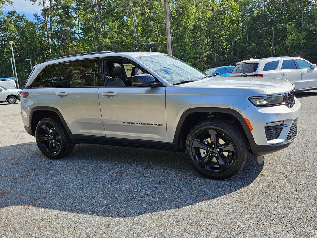 2025 Jeep Grand Cherokee Limited's photo
