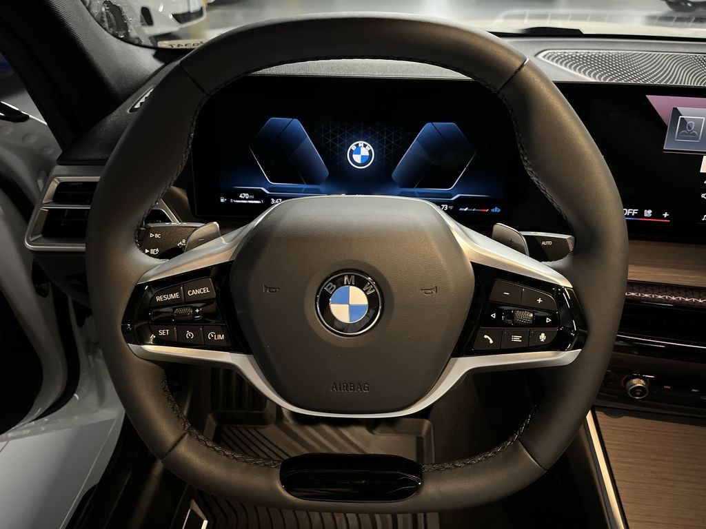 Thumbnail: 2025 BMW 3 Series - 14