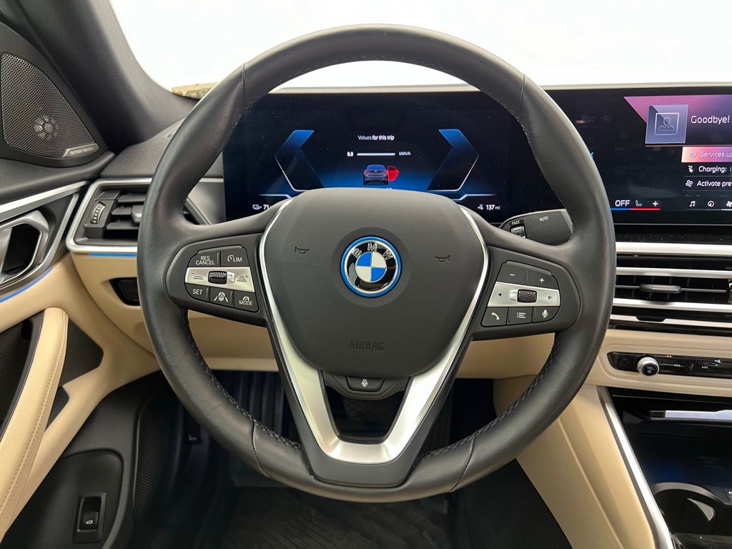 2024 BMW i4 eDrive35 18