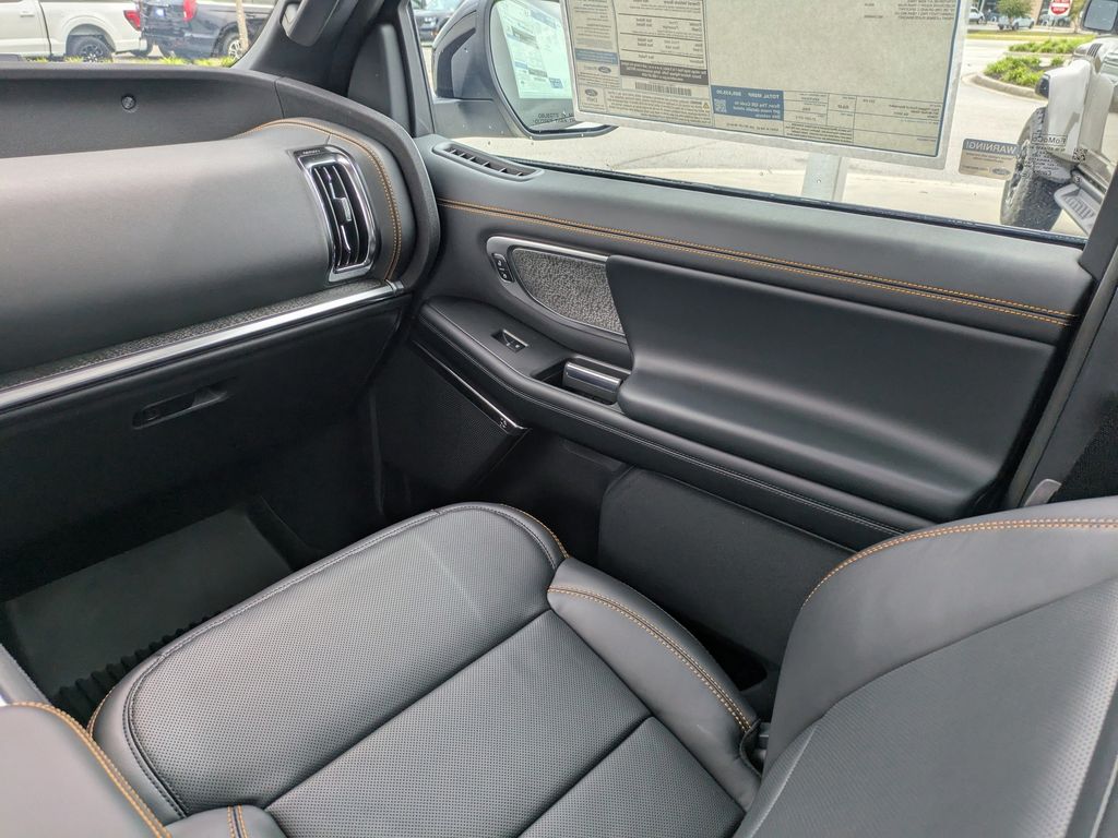 2025 Ford Expedition Tremor