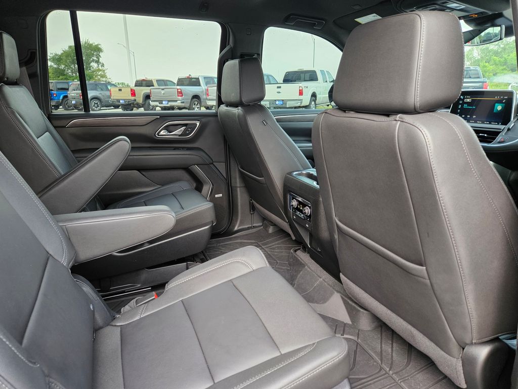 Used 2024 Chevrolet Suburban SUV