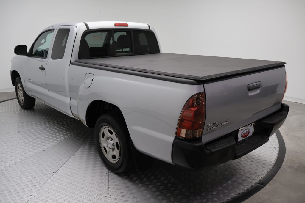 Thumbnail: 2012 Toyota Tacoma - 11