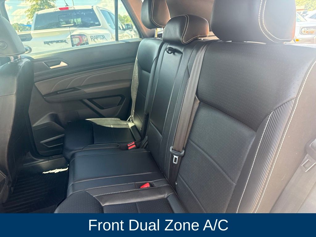 2023 Volkswagen Atlas Cross Sport 2.0T SEL R-Line Black