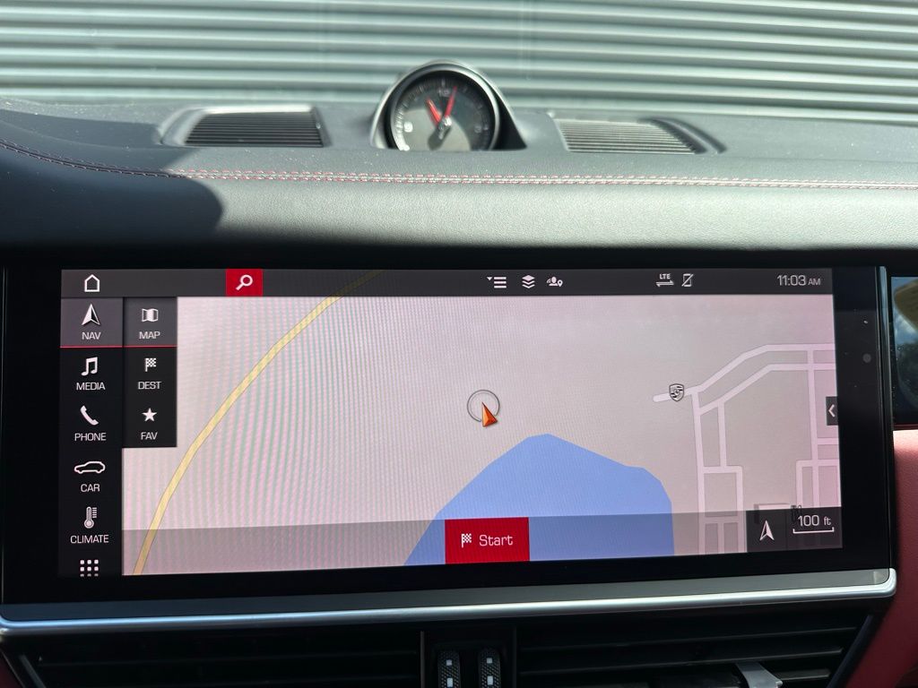Thumbnail: 2021 Porsche Cayenne - 26