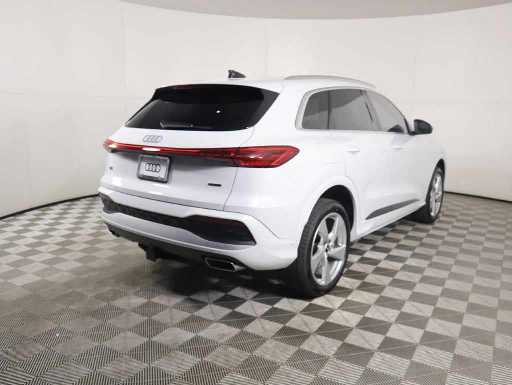 Thumbnail: 2025 Audi Q5 - 5