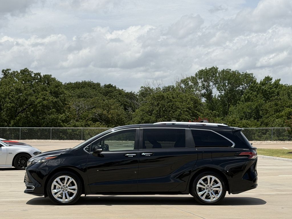 Used 2024 Toyota Sienna Van