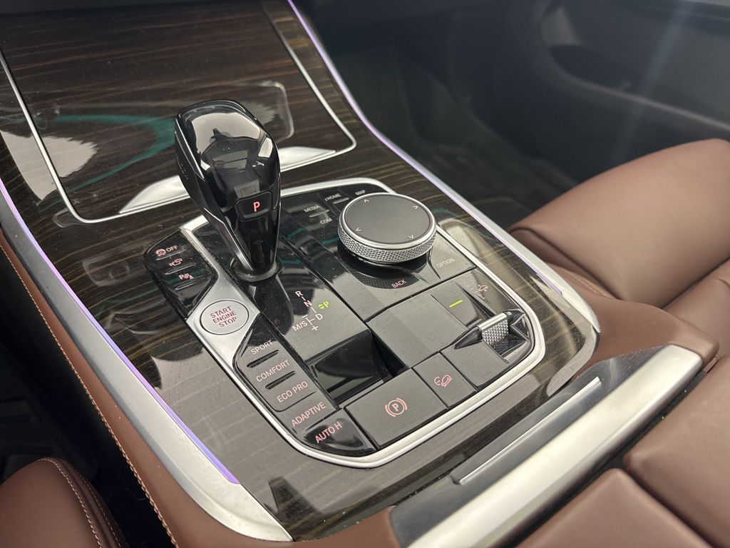 2021 BMW X7 xDrive40i 13