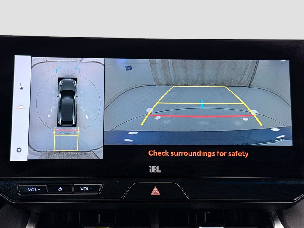 Thumbnail: 2023 Toyota Venza - 17