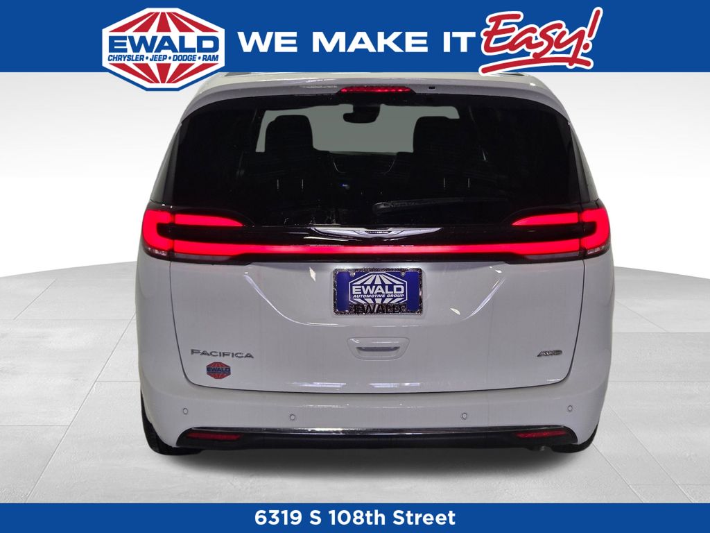 2025 Chrysler Pacifica  photo