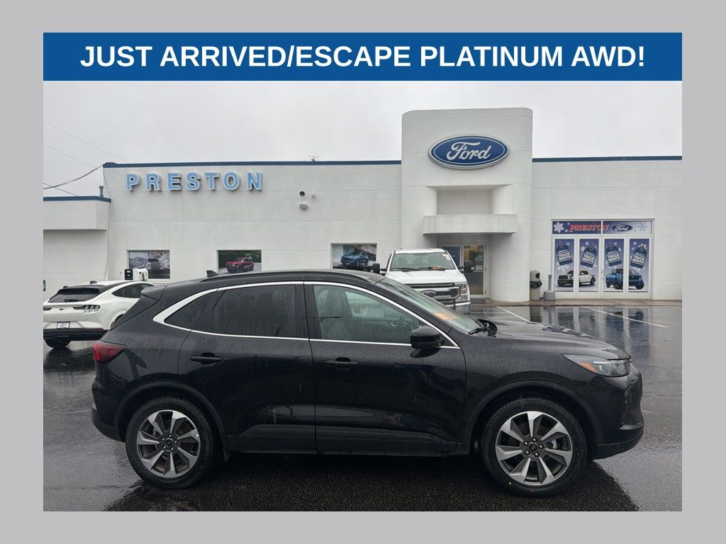 Agate Black Metallic 2025 Ford Escape Platinum AWD SUV / Crossover All-Wheel Drive 8-Speed Automatic
