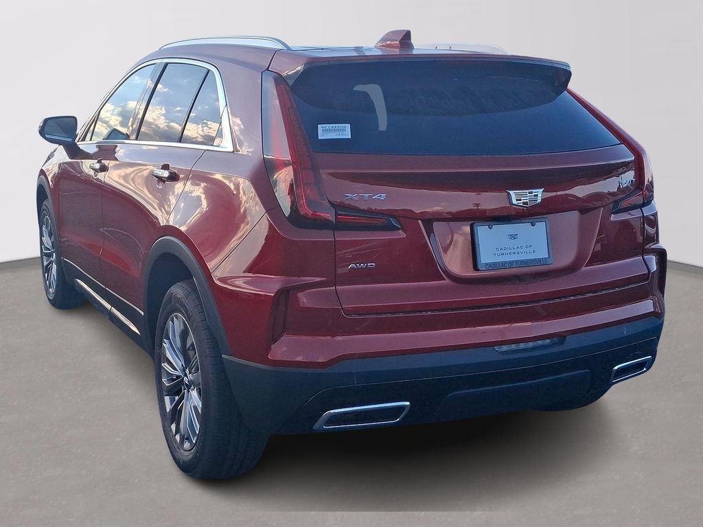 2025 Cadillac XT4 Premium Luxury 3