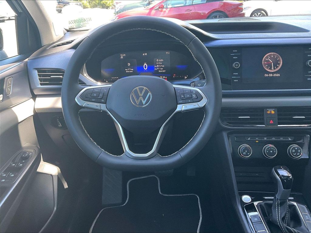 2023 Volkswagen Taos — photo 17